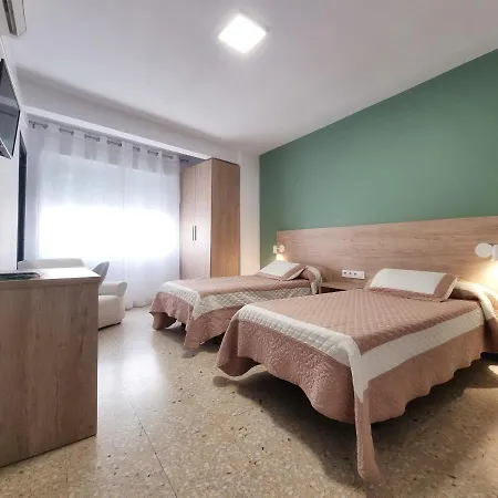 Belmonte Ii Πανσιόν *